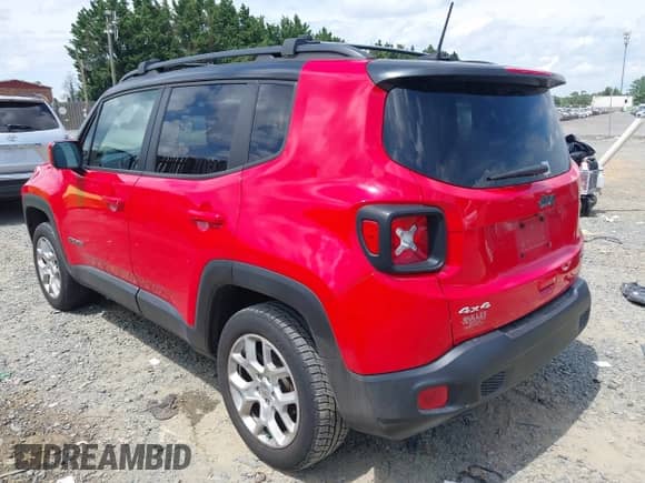2018 Jeep Renegade Latitude with VIN ZACCJBBB3JPH88983, listed as a IAAI auction lot 42787716 with 126,451 mi miles and . Bid and sale history available at DreamBid. Image 3.