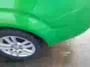2014 Chevrolet Sonic LT с VIN 1G1JD5SH5E4228724, выставлен на аукционе IAAI как лот 41211677 с пробегом 76 044 миль миль и . История ставок и продаж доступна на DreamBid. Изображение 19.