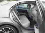 2020 Toyota Camry SE z VIN 4T1G11AK7LU943920, wystawiony jako IAAI lot #43352053 z przebiegiem 99 718 mil mil oraz . Historia ofert i sprzedaży dostępna na DreamBid. Obrazek 8.