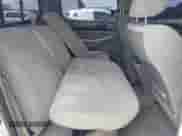 2010 Toyota Tacoma PreRunner z VIN 3TMJU4GN5AM093419, wystawiony jako IAAI lot #42882575 z przebiegiem 227 641 mil mil oraz . Historia ofert i sprzedaży dostępna na DreamBid. Obrazek 8.