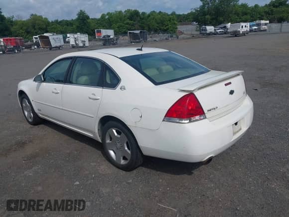 2008 Chevrolet Impala SS with VIN 2G1WD58C489130142, listed as a IAAI auction lot 42478733 with 228,289 mi miles and . Bid and sale history available at DreamBid. Image 3.