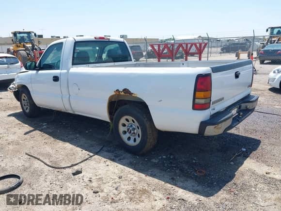 2007 GMC Sierra 1500 Work Truck z VIN 3GTEC14X07G163800, wystawiony jako IAAI lot #42448674 z przebiegiem 294 646 mil mil oraz . Historia ofert i sprzedaży dostępna na DreamBid. Obrazek 3.