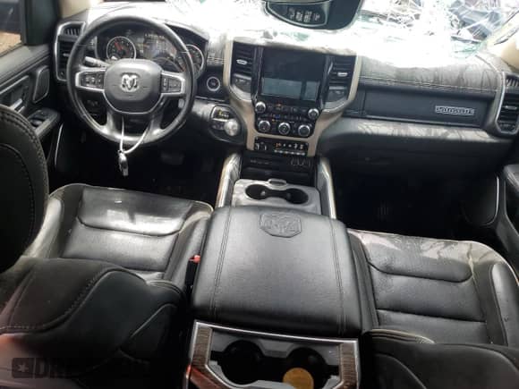 2019 Ram 1500 Laramie с VIN 1C6SRFRT1KN669633, выставлен на аукционе Copart как лот 65248815 с пробегом 94 254 миль миль и Списание • Salvage title. История ставок и продаж доступна на DreamBid. Изображение 8.