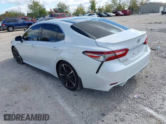 2018 Toyota Camry XSE с VIN 4T1B61HK4JU140285, выставлен на аукционе IAAI как лот 43414227 с пробегом 63 771 миль миль и . История ставок и продаж доступна на DreamBid. Изображение 3.