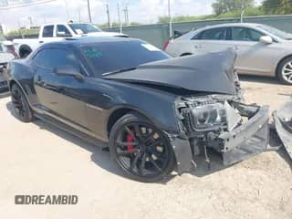 2013 Chevrolet Camaro SS с VIN 2G1FT1EW4D9203501, выставлен на аукционе IAAI как лот 43240083 с пробегом 17 641 миль миль и . История ставок и продаж доступна на DreamBid. Изображение 1.