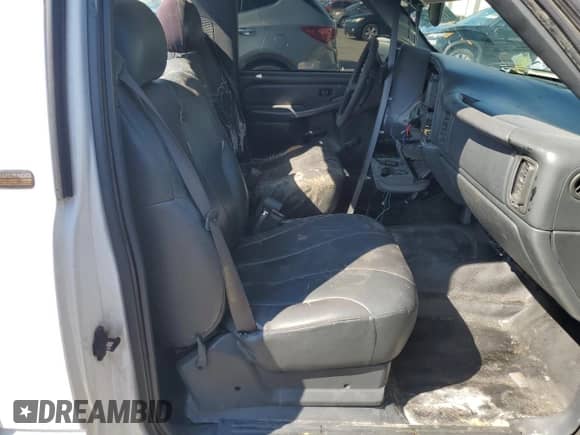 1999 Chevrolet Silverado 1500 с VIN 1GCEC14W9XE200521, выставлен на аукционе Copart как лот 71100125 с пробегом 339 452 миль миль и Списание • Salvage title. История ставок и продаж доступна на DreamBid. Изображение 10.