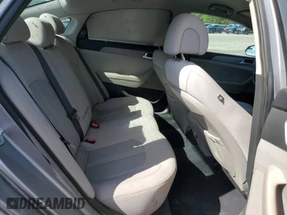 2016 Hyundai Sonata 2.4L с VIN 5NPE24AF0GH304503, выставлен на аукционе Copart как лот 69801285 с пробегом 186 022 миль миль и Списание • Salvage title. История ставок и продаж доступна на DreamBid. Изображение 10.