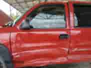 2005 GMC Sierra 1500 SLT z VIN 2GTEC13T951242645, wystawiony jako Copart lot #73663114 z przebiegiem 267 618 mil mil oraz Szkoda całkowita • Salvage title. Historia ofert i sprzedaży dostępna na DreamBid. Obrazek 7.