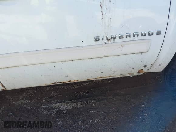 2009 Chevrolet Silverado 1500 LTZ z VIN 1GCEK39079Z114929, wystawiony jako IAAI lot #41494959 z przebiegiem 305 078 mil mil oraz . Historia ofert i sprzedaży dostępna na DreamBid. Obrazek 19.