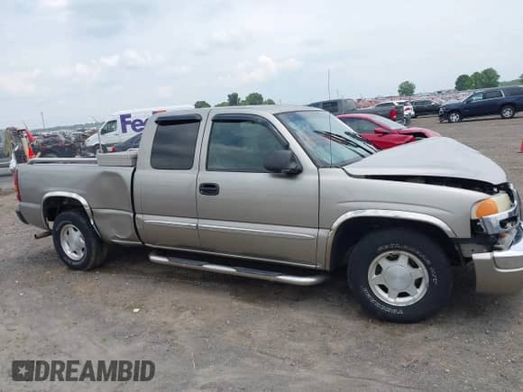 2003 GMC Sierra 1500 SLE with VIN 2GTEC19T831157526, listed as a IAAI auction lot 42428019 with 145,900 mi miles and . Bid and sale history available at DreamBid. Image 13.