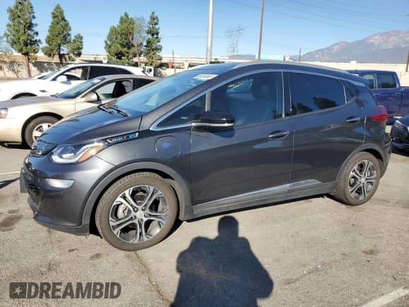 2020 Chevrolet Bolt EV Premier с VIN 1G1FZ6S01L4140581, выставлен на аукционе Copart как лот 86534865 с пробегом 76 371 миль миль и Списание • Salvage title. История ставок и продаж доступна на DreamBid. Изображение 1.