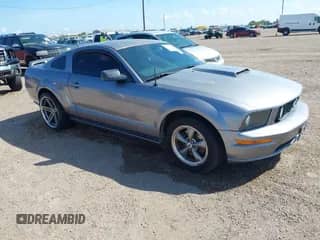 2006 Ford Mustang GT Deluxe с VIN 1ZVFT82HX65173293, выставлен на аукционе IAAI как лот 43368683 с пробегом 204 574 миль миль и . История ставок и продаж доступна на DreamBid. Изображение 1.