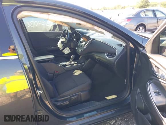 2018 Chevrolet Malibu LT z VIN 1G1ZD5ST8JF166998, wystawiony jako IAAI lot #43354038 z przebiegiem 100 794 mil mil oraz . Historia ofert i sprzedaży dostępna na DreamBid. Obrazek 5.