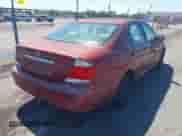 2005 Toyota Camry LE z VIN 4T1BE30K75U080616, wystawiony jako IAAI lot #43331339 z przebiegiem 184 968 mil mil oraz . Historia ofert i sprzedaży dostępna na DreamBid. Obrazek 4.