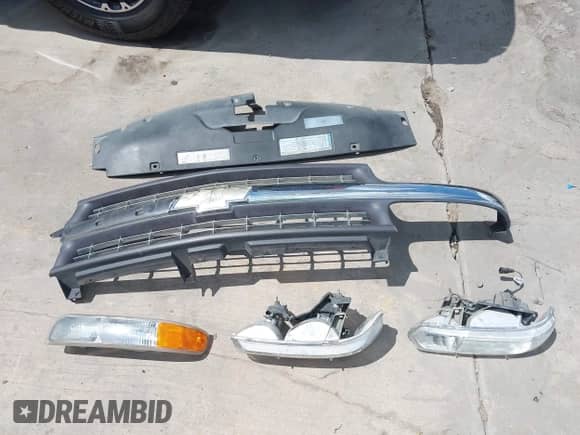 2000 Chevrolet Silverado 1500 LS with VIN 2GCEC19V4Y1273850, listed as a IAAI auction lot 42970025 with 212,049 mi miles and . Bid and sale history available at DreamBid. Image 12.