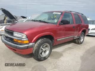 2000 Chevrolet Blazer LT с VIN 1GNCS13W6Y2377646, выставлен на аукционе Copart как лот 75268974 с пробегом Не указан миль и На запчасти • Non repairable. История ставок и продаж доступна на DreamBid. Изображение 1.