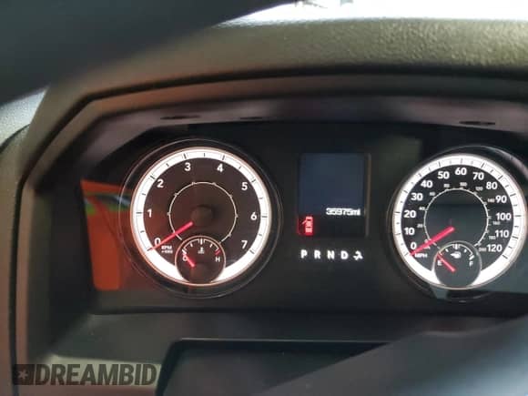 2024 Ram 1500 SLT z VIN 1C6RR7GG2RS148605, wystawiony jako Copart lot #66722685 z przebiegiem 35 975 mil mil oraz Czysty tytuł • Clean title. Historia ofert i sprzedaży dostępna na DreamBid. Obrazek 9.
