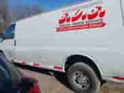 2018 Chevrolet Express Cargo z VIN 1GCWGBFPXJ1262089, wystawiony jako IAAI lot #41304243 z przebiegiem Nie podano mil oraz . Historia ofert i sprzedaży dostępna na DreamBid. Obrazek 14.