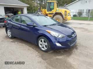 2013 Hyundai Elantra GLS с VIN 5NPDH4AE5DH274704, выставлен на аукционе IAAI как лот 43457111 с пробегом 55 372 миль миль и . История ставок и продаж доступна на DreamBid. Изображение 1.
