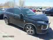 2021 Mitsubishi Outlander ES z VIN JA4APUAU2MU000390, wystawiony jako IAAI lot #41980191 z przebiegiem 61 912 mil mil oraz . Historia ofert i sprzedaży dostępna na DreamBid. Obrazek 13.