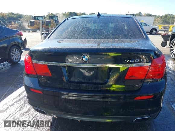 2011 BMW 7 Series 750Li z VIN WBAKB8C55BCY64551, wystawiony jako IAAI lot #43403230 z przebiegiem 165 949 mil mil oraz . Historia ofert i sprzedaży dostępna na DreamBid. Obrazek 16.