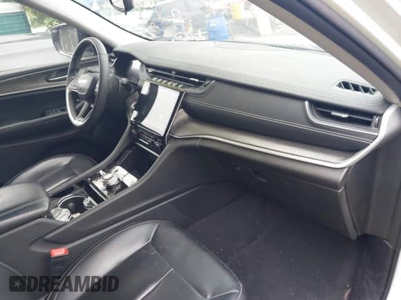 2023 Jeep Grand Cherokee Limited с VIN 1C4RJHBGXPC565670, выставлен на аукционе IAAI как лот 42512712 с пробегом 34 477 миль миль и . История ставок и продаж доступна на DreamBid. Изображение 5.