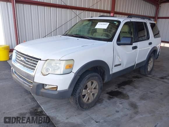 2006 Ford Explorer XLT с VIN 1FMEU73E86UB74616, выставлен на аукционе IAAI как лот 43469842 с пробегом 178 859 миль миль и . История ставок и продаж доступна на DreamBid. Изображение 2.