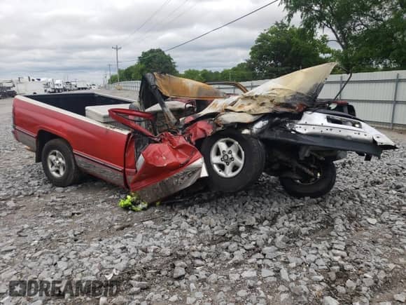 1996 Dodge 1500 with VIN 1B7HC16Y8TJ122004, listed as a Copart auction lot 56059285 with Not provided miles and Non repairable. Bid and sale history available at DreamBid. Image 4.