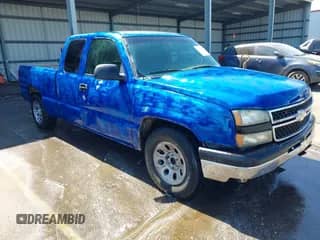 2007 Chevrolet Silverado 1500 LT1 with VIN 1GCEC19V77Z142997, listed as a IAAI auction lot 43225678 with 267,406 mi miles and . Bid and sale history available at DreamBid. Image 1.