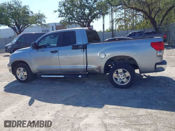 2007 Toyota Tundra SR5 с VIN 5TFRT54107X011547, выставлен на аукционе IAAI как лот 43531368 с пробегом 155 733 миль миль и . История ставок и продаж доступна на DreamBid. Изображение 14.