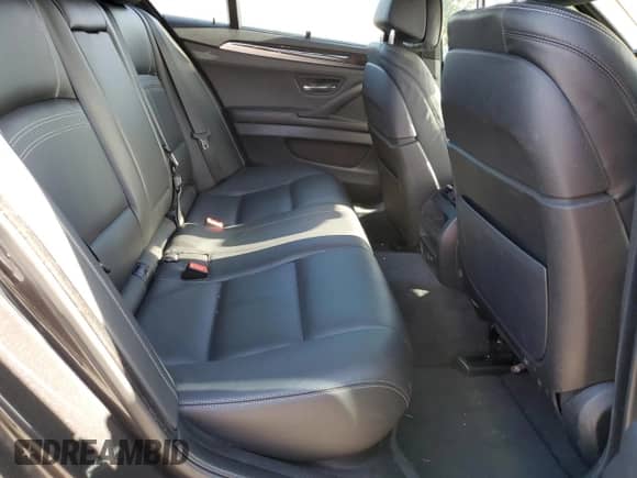 2015 BMW 5 Series 550i с VIN WBAKN9C54FD960930, выставлен на аукционе Copart как лот 56240895 с пробегом 85 276 миль миль и Чистый • Clean title. История ставок и продаж доступна на DreamBid. Изображение 10.