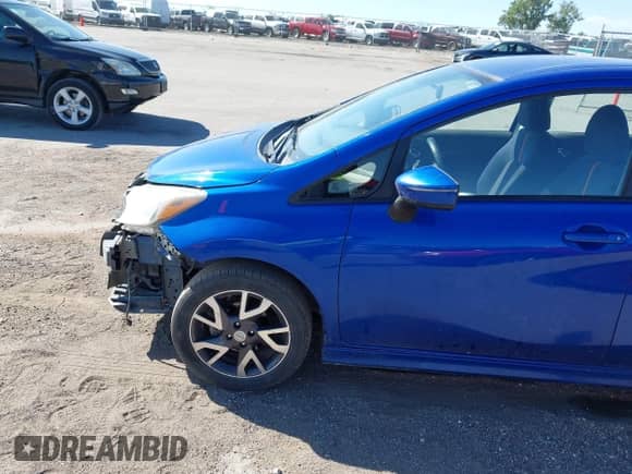 2015 Nissan Note S with VIN 3N1CE2CP7FL363381, listed as a IAAI auction lot 43075695 with 211,559 mi miles and . Bid and sale history available at DreamBid. Image 14.