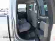 2017 Chevrolet Silverado 1500 Custom с VIN 1GCRCPEH6HZ367918, выставлен на аукционе IAAI как лот 42257373 с пробегом 117 010 миль миль и . История ставок и продаж доступна на DreamBid. Изображение 8.