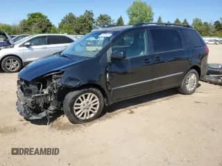2008 Toyota Sienna XLE z VIN 5TDBK22C78S018705, wystawiony jako Copart lot #56336475 z przebiegiem 190 707 mil mil oraz Szkoda całkowita • Salvage title. Historia ofert i sprzedaży dostępna na DreamBid. Obrazek 1.