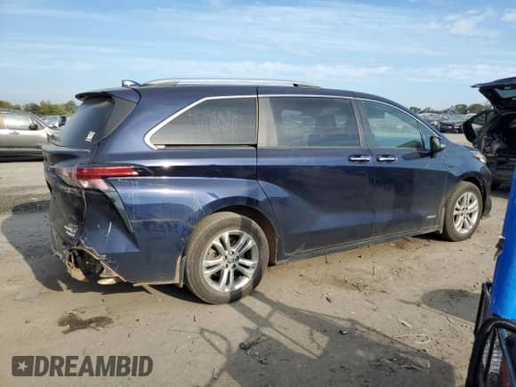 2021 Toyota Sienna Limited with VIN 5TDESKFC1MS004073, listed as a Copart auction lot 80620145 with 121,366 mi miles and Salvage title. Bid and sale history available at DreamBid. Image 3.