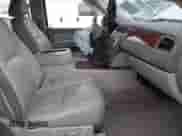 2009 Chevrolet Suburban LTZ z VIN 1GNFK36359R256609, wystawiony jako IAAI lot #42799458 z przebiegiem 146 257 mil mil oraz . Historia ofert i sprzedaży dostępna na DreamBid. Obrazek 5.