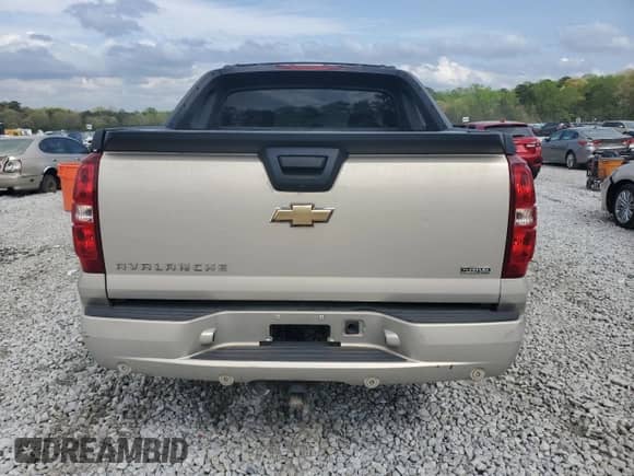 2008 Chevrolet Avalanche 2LT z VIN 3GNEC12028G150223, wystawiony jako Copart lot #51517285 z przebiegiem 222 917 mil mil oraz Szkoda całkowita • Salvage title. Historia ofert i sprzedaży dostępna na DreamBid. Obrazek 6.