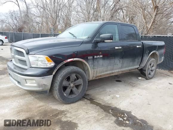 2010 Dodge 1500 SLT с VIN 1D7RV1CT9AS228384, выставлен на аукционе IAAI как лот 41691318 с пробегом 214 265 миль миль и . История ставок и продаж доступна на DreamBid. Изображение 17.