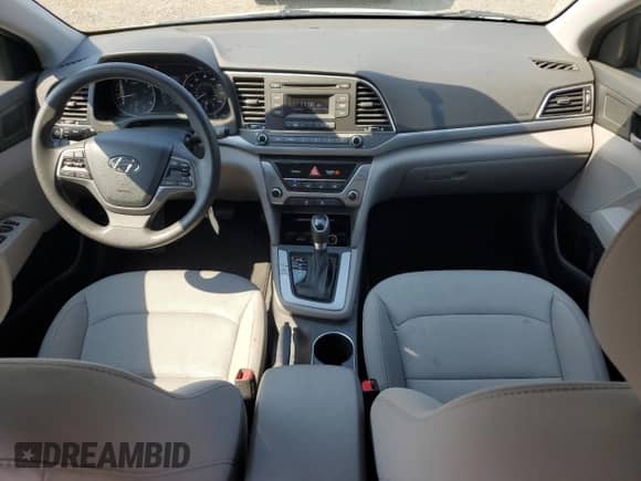 2018 Hyundai Elantra SE z VIN 5NPD74LF7JH214783, wystawiony jako Copart lot #70204745 z przebiegiem 32 366 mil mil oraz Szkoda całkowita • Salvage title. Historia ofert i sprzedaży dostępna na DreamBid. Obrazek 8.