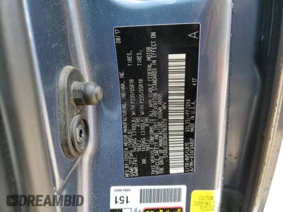 2017 Toyota Sienna XLE with VIN 5TDDZ3DC9HS183579, listed as a Copart auction lot 71831825 with 70,065 mi miles and Salvage title. Bid and sale history available at DreamBid. Image 12.