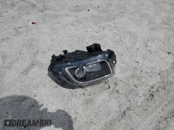2025 Hyundai Venue SEL с VIN KMHRC8A39SU378590, выставлен на аукционе Copart как лот 70764405 с пробегом 6 465 миль миль и На запчасти • Non repairable. История ставок и продаж доступна на DreamBid. Изображение 13.