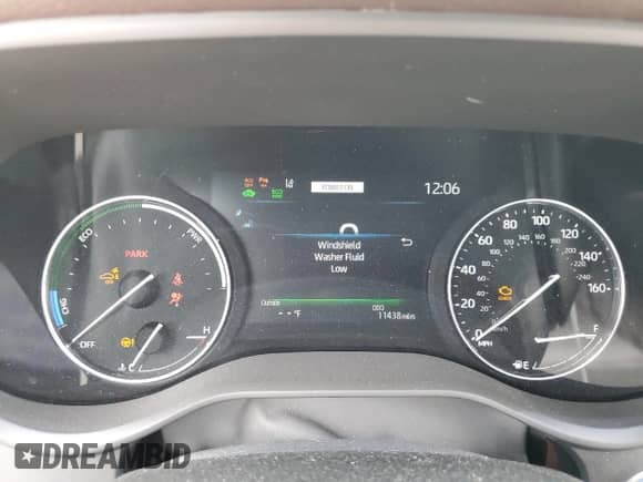 2024 Toyota Sienna Platinum с VIN 5TDERKEC8RS224914, выставлен на аукционе Copart как лот 65552915 с пробегом 11 438 миль миль и Списание • Salvage title. История ставок и продаж доступна на DreamBid. Изображение 9.