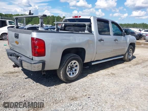 2012 Chevrolet Silverado 1500 LS z VIN 3GCPCREA4CG229602, wystawiony jako IAAI lot #42818433 z przebiegiem 294 243 mil mil oraz . Historia ofert i sprzedaży dostępna na DreamBid. Obrazek 4.