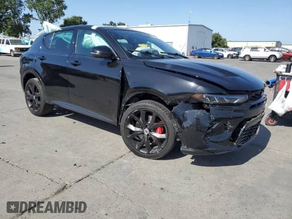 2024 Dodge Hornet R/T Plus with VIN ZACPDFDW3R3A14784, listed as a Copart auction lot 60571685 with 5,892 mi miles and Salvage title. Bid and sale history available at DreamBid. Image 4.