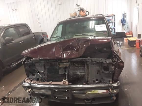 1996 Chevrolet Suburban with VIN 1GNFK16R3TJ384720, listed as a IAAI auction lot 42348673 with 143,831 mi miles and . Bid and sale history available at DreamBid. Image 13.
