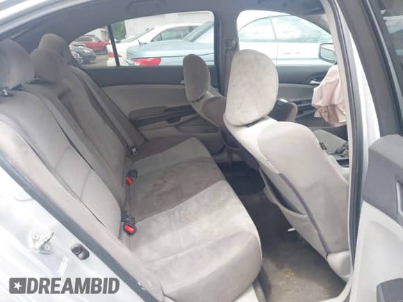 2010 Honda Accord LX z VIN 1HGCP2F33AA054282, wystawiony jako IAAI lot #42381258 z przebiegiem 201 035 mil mil oraz . Historia ofert i sprzedaży dostępna na DreamBid. Obrazek 8.