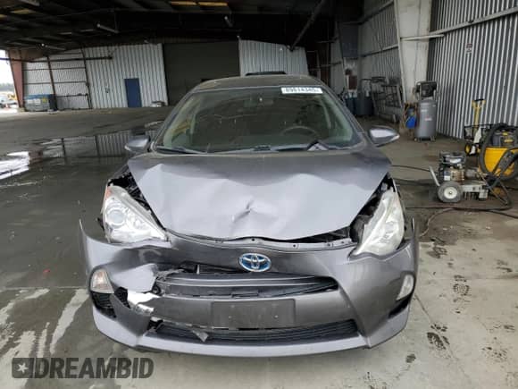 2013 Toyota Prius Two с VIN JTDKDTB36D1052013, выставлен на аукционе Copart как лот 89814345 с пробегом 200 190 миль миль и Списание • Salvage title. История ставок и продаж доступна на DreamBid. Изображение 5.