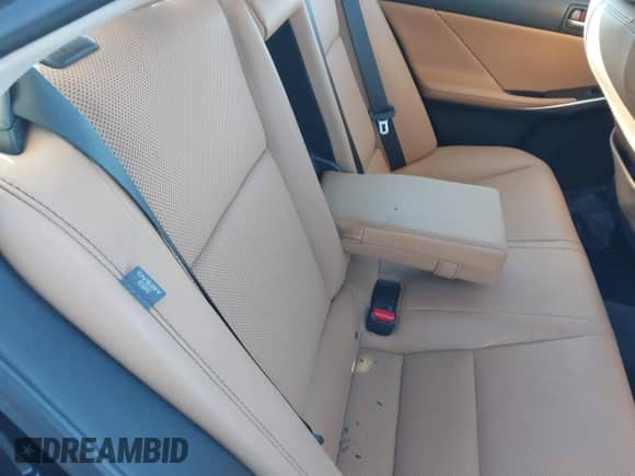 2018 Lexus IS 300 z VIN JTHC81D28J5033645, wystawiony jako IAAI lot #41624783 z przebiegiem 93 694 mil mil oraz . Historia ofert i sprzedaży dostępna na DreamBid. Obrazek 8.