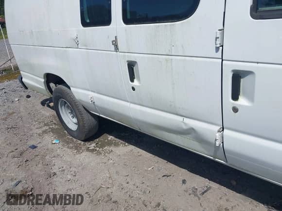 2011 Ford Econoline Cargo Commercial с VIN 1FTNS2EWXBDB19002, выставлен на аукционе IAAI как лот 43217753 с пробегом 166 028 миль миль и . История ставок и продаж доступна на DreamBid. Изображение 6.