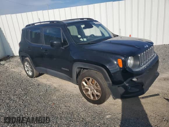 2018 Jeep Renegade Latitude with VIN ZACCJABB8JPH48411, listed as a Copart auction lot 70494845 with 252,379 mi miles and Clean title. Bid and sale history available at DreamBid. Image 4.